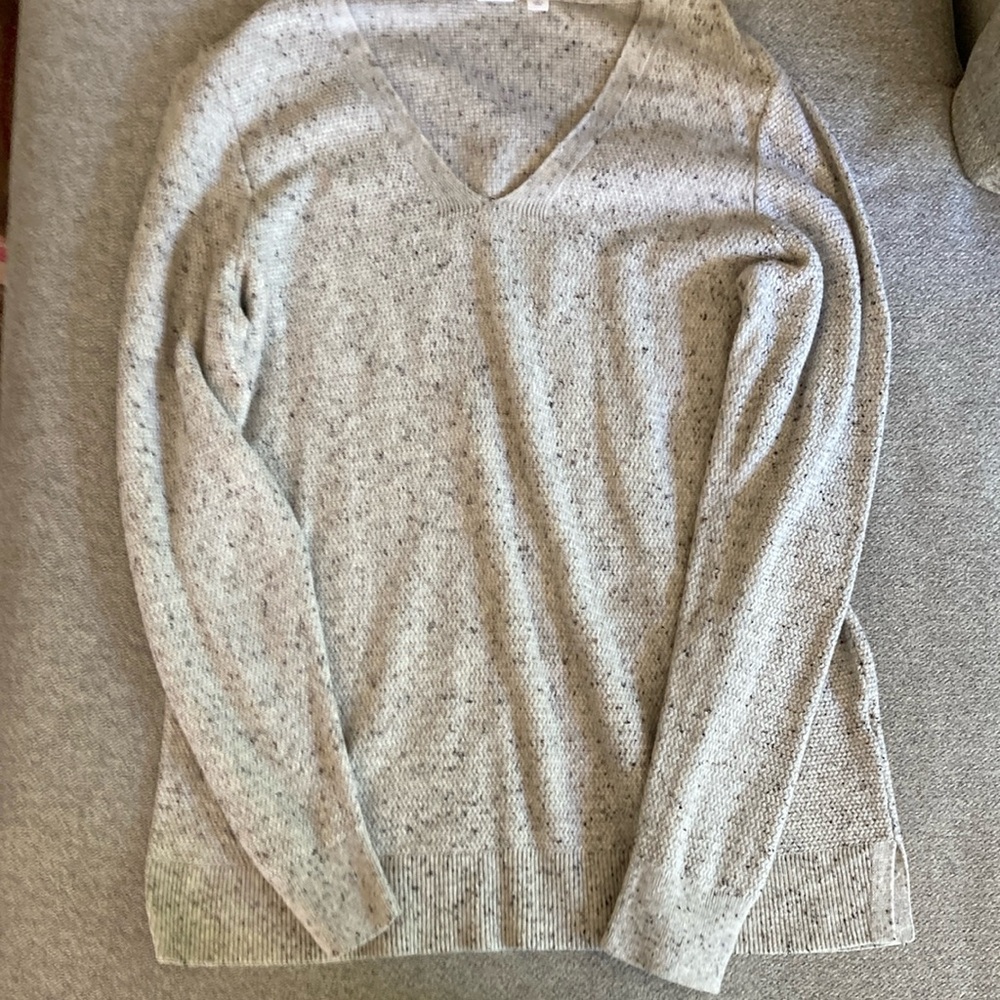 GAP Speckled Knit V-Neck Sweater